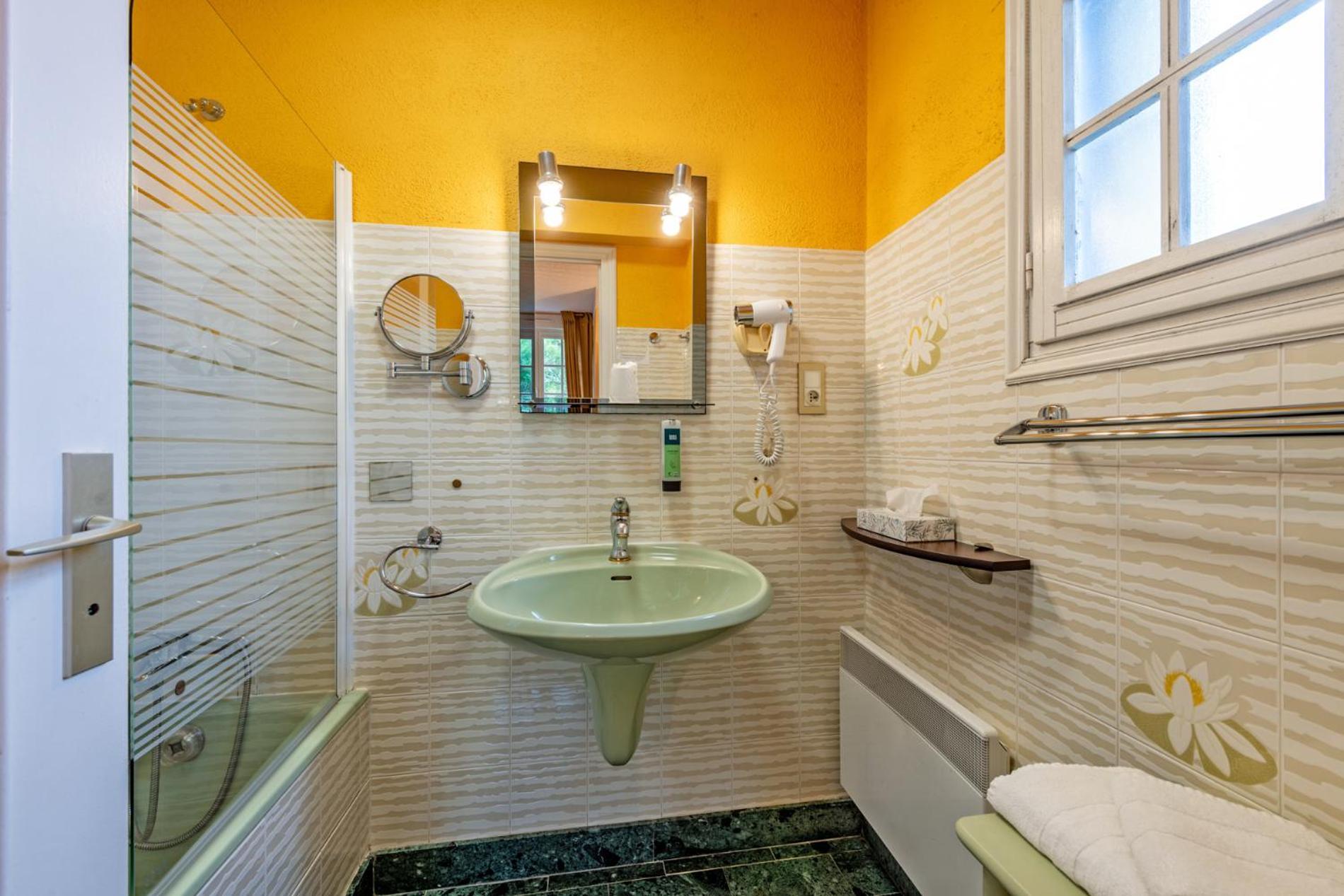 Logis Hotel De La Corniche Brest Bagian luar foto