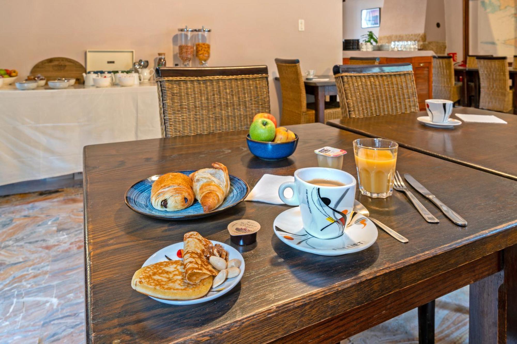 Logis Hotel De La Corniche Brest Bagian luar foto
