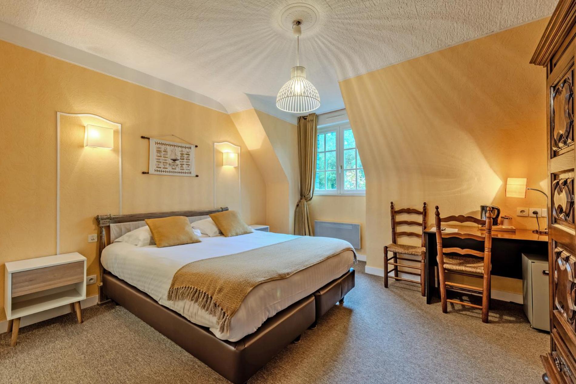 Logis Hotel De La Corniche Brest Bagian luar foto